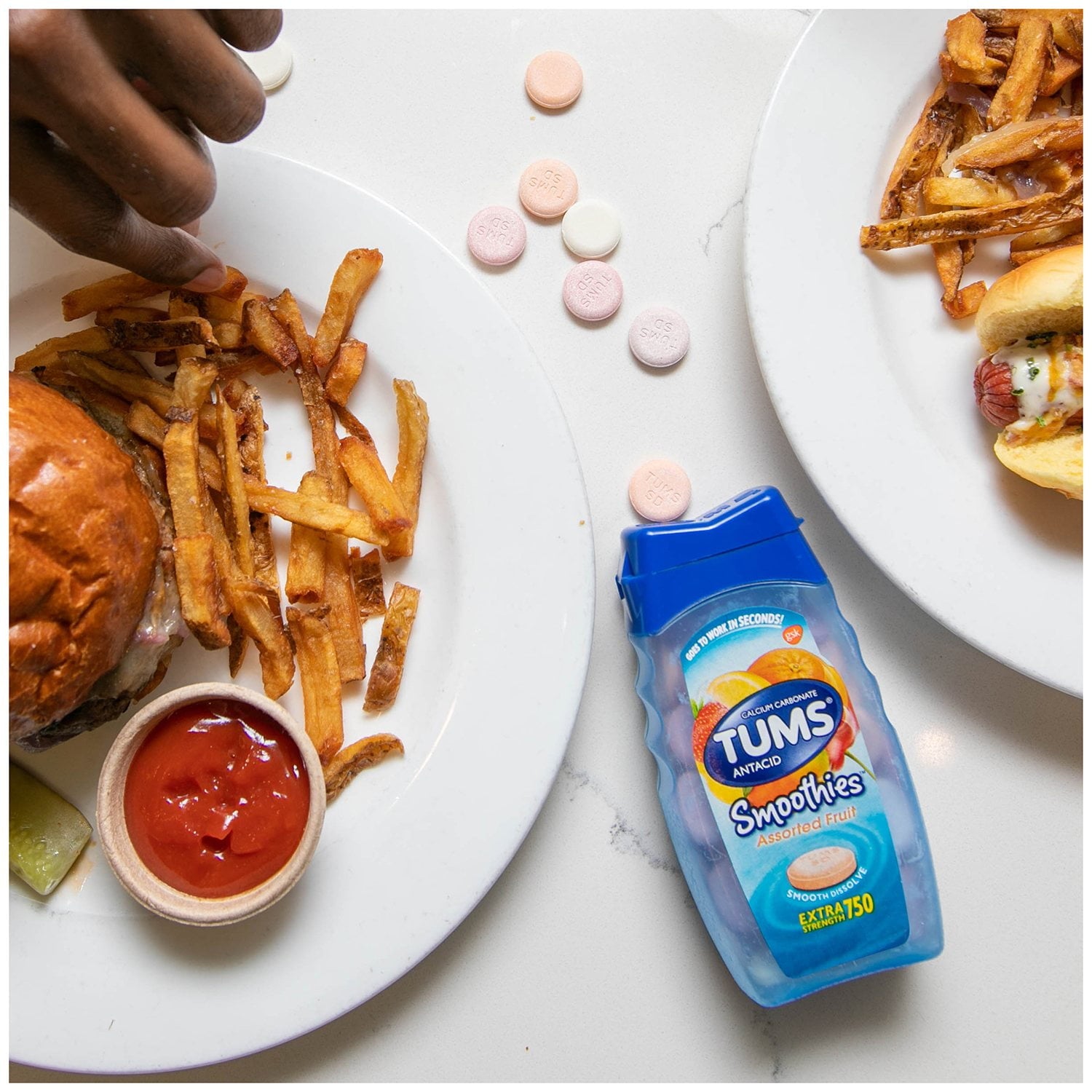 TUMS スムージー チュアブル エクストラストレングス制酸錠、フルーツ詰め合わせ、250 錠。