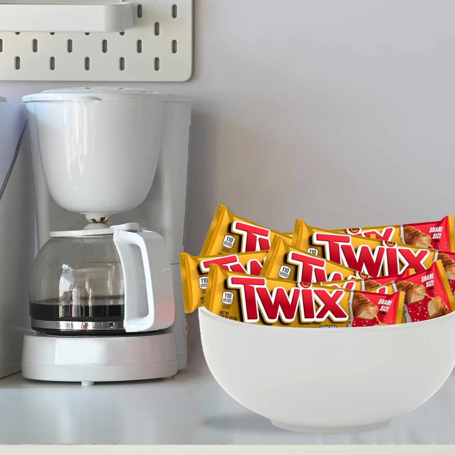 Twix キャラメル クッキー チョコレート キャンディー バー、シェア サイズ、3.02 オンス、24 個入り。