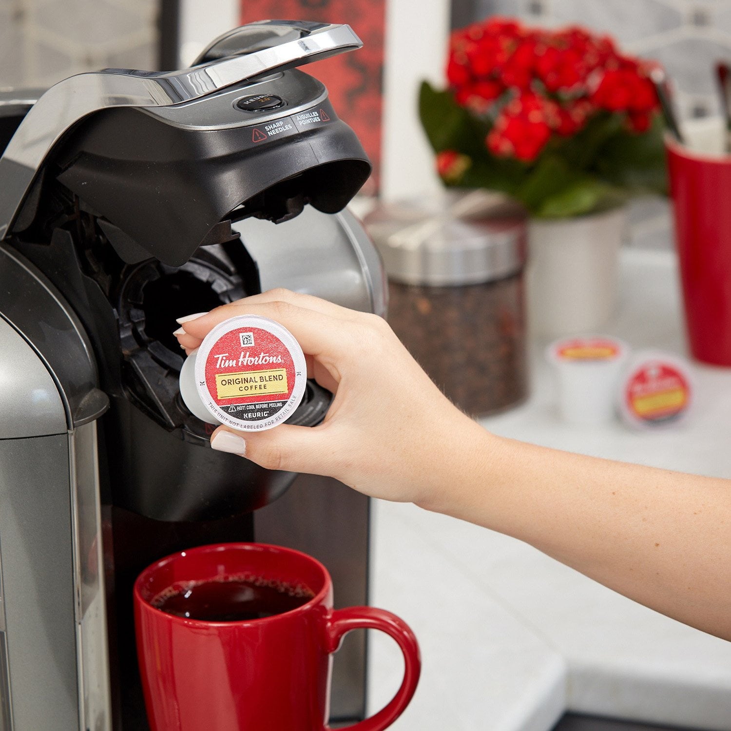 ティムホートンズ プレミアムミディアムロースト K-Cup コーヒーポッド、オリジナルブレンド、100 個入り。