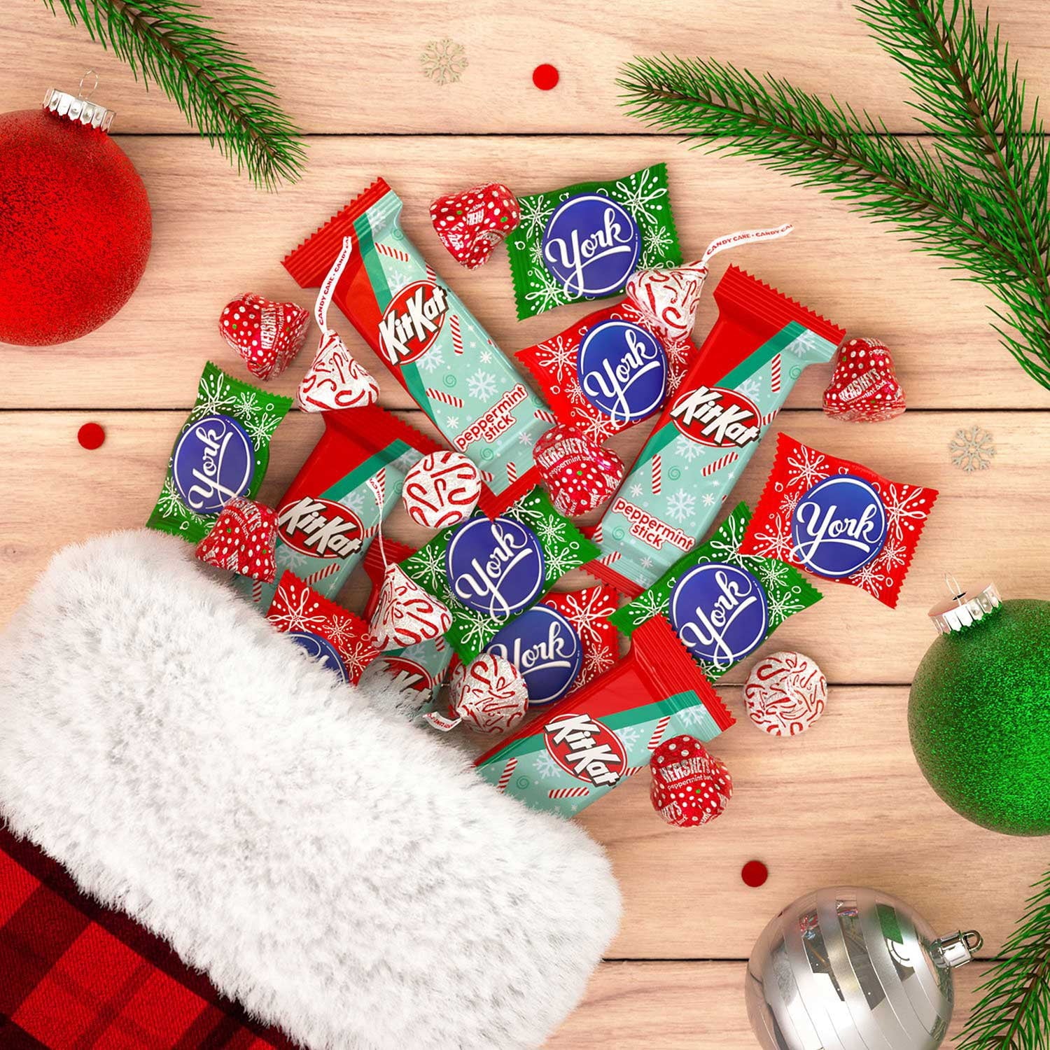 HERSHEY'S クリスマス アソート ミント フレーバー キャンディ、83.82 オンス。