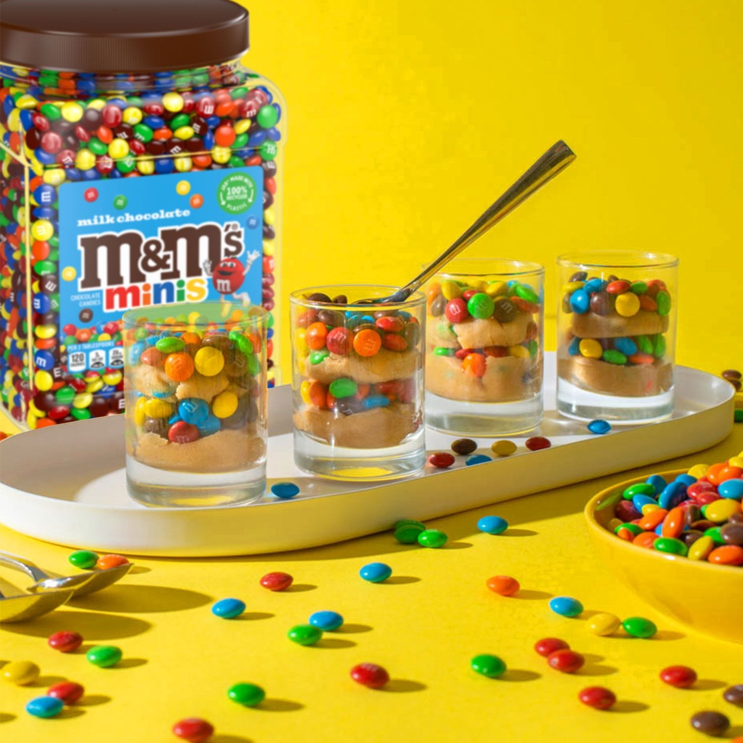 M&amp;M'S ミルクチョコレートキャンディ、ミニ、52 オンス。