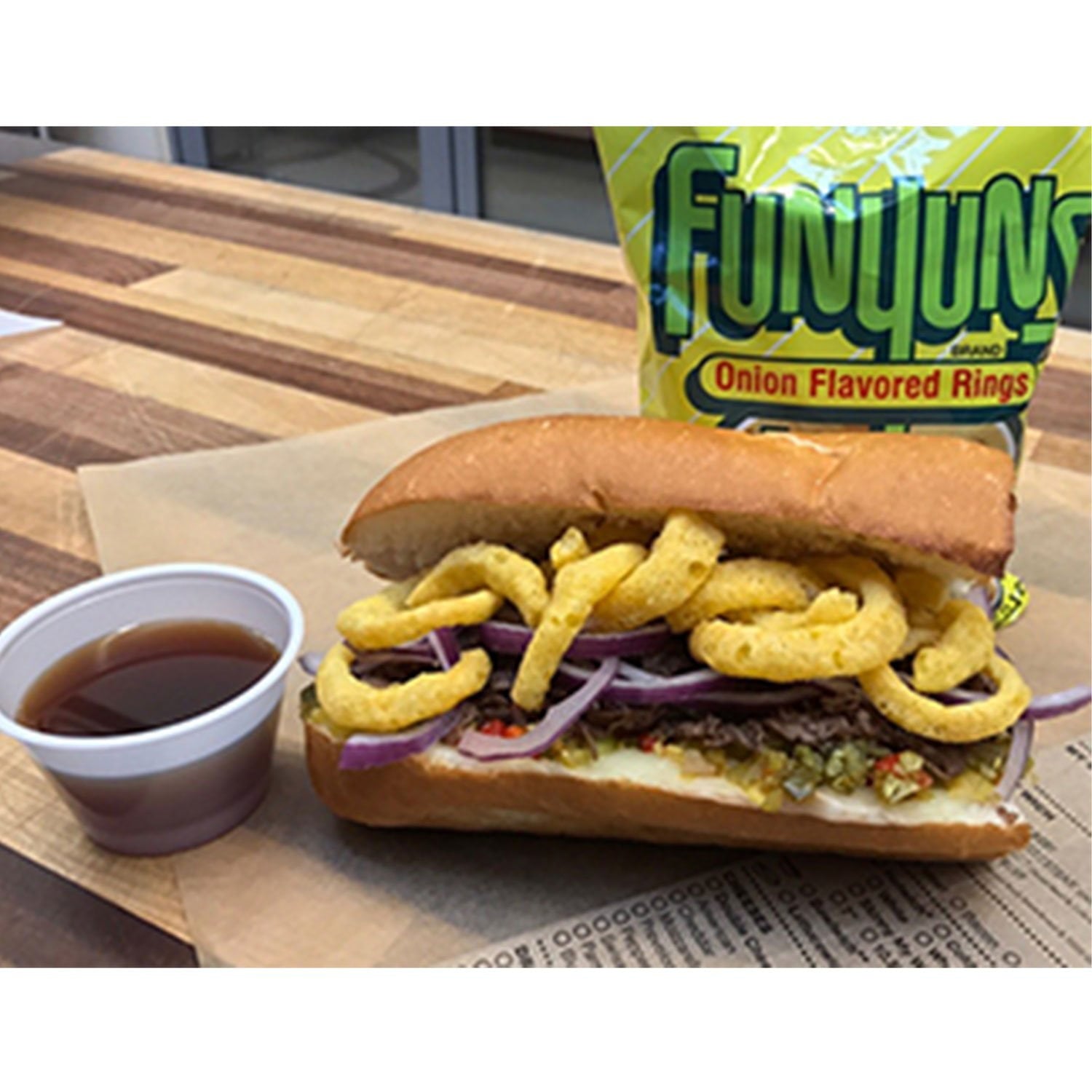 Funyuns オニオンリングスナック、8.75 オンス。