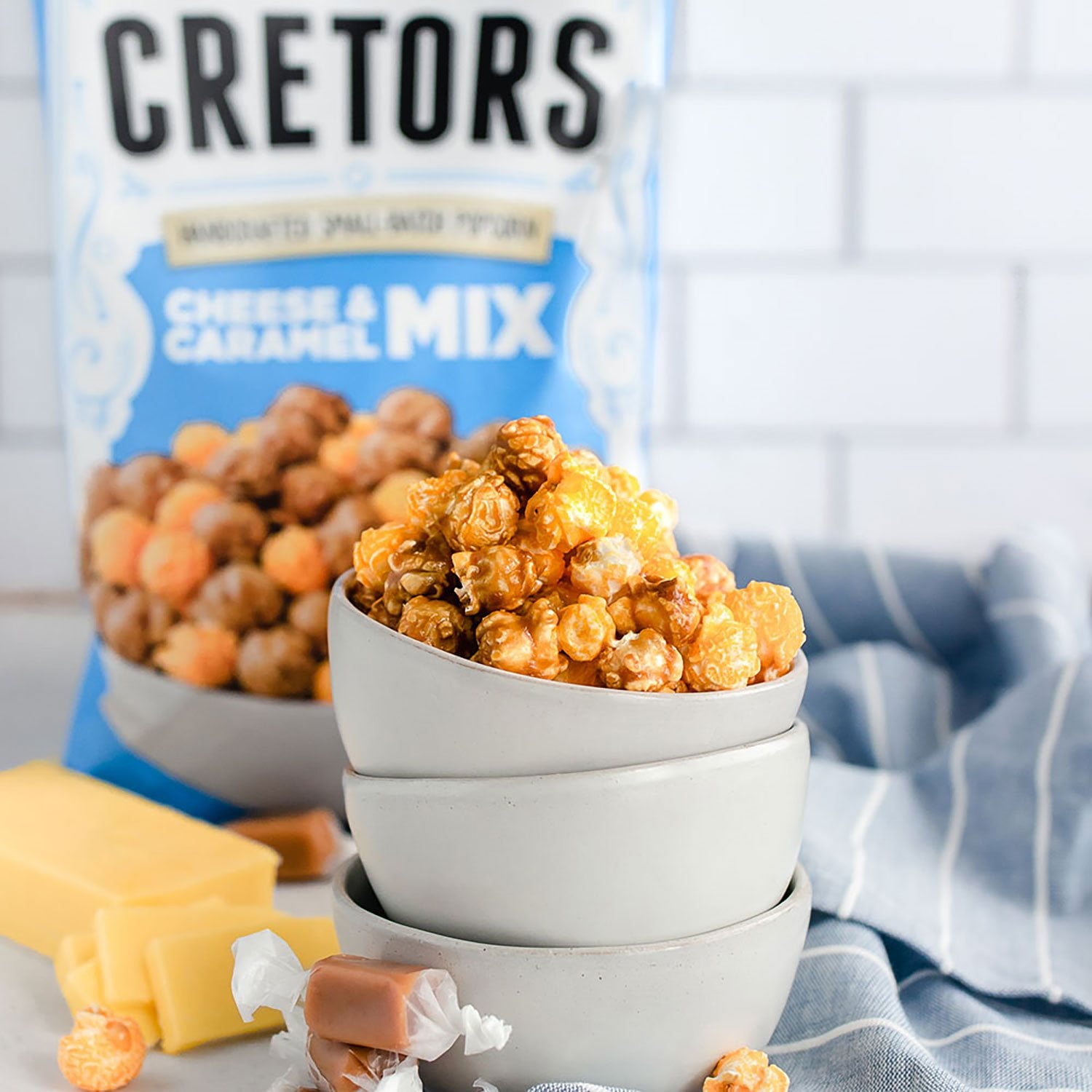 CRETORS チーズ &amp; キャラメル風味ポップコーンミックス、23.5 オンス。