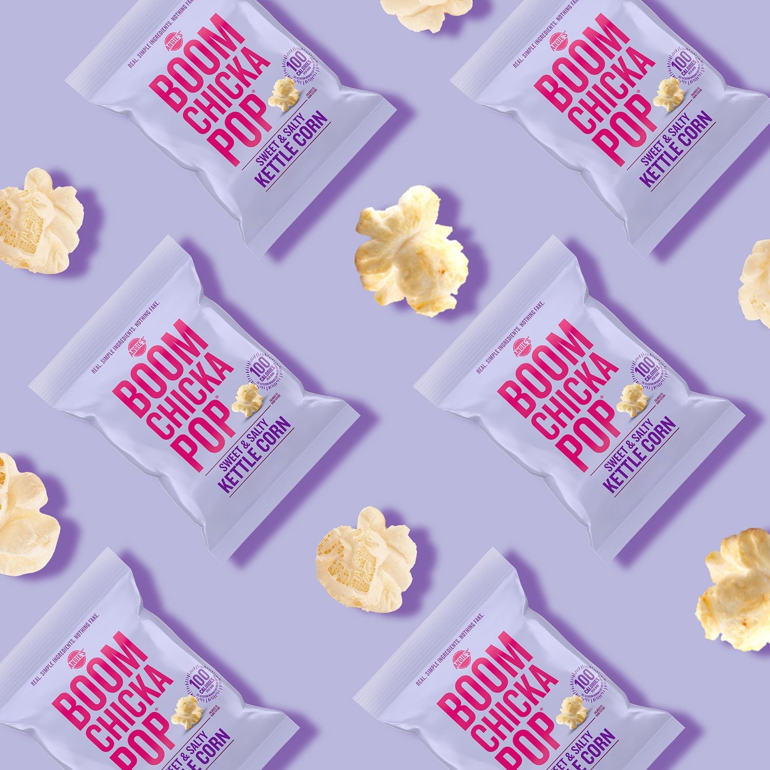 Angie's BOOMCHICKAPOP 甘くて塩味のケトルコーンポップコーン、0.67 オンス、28 個入り。
